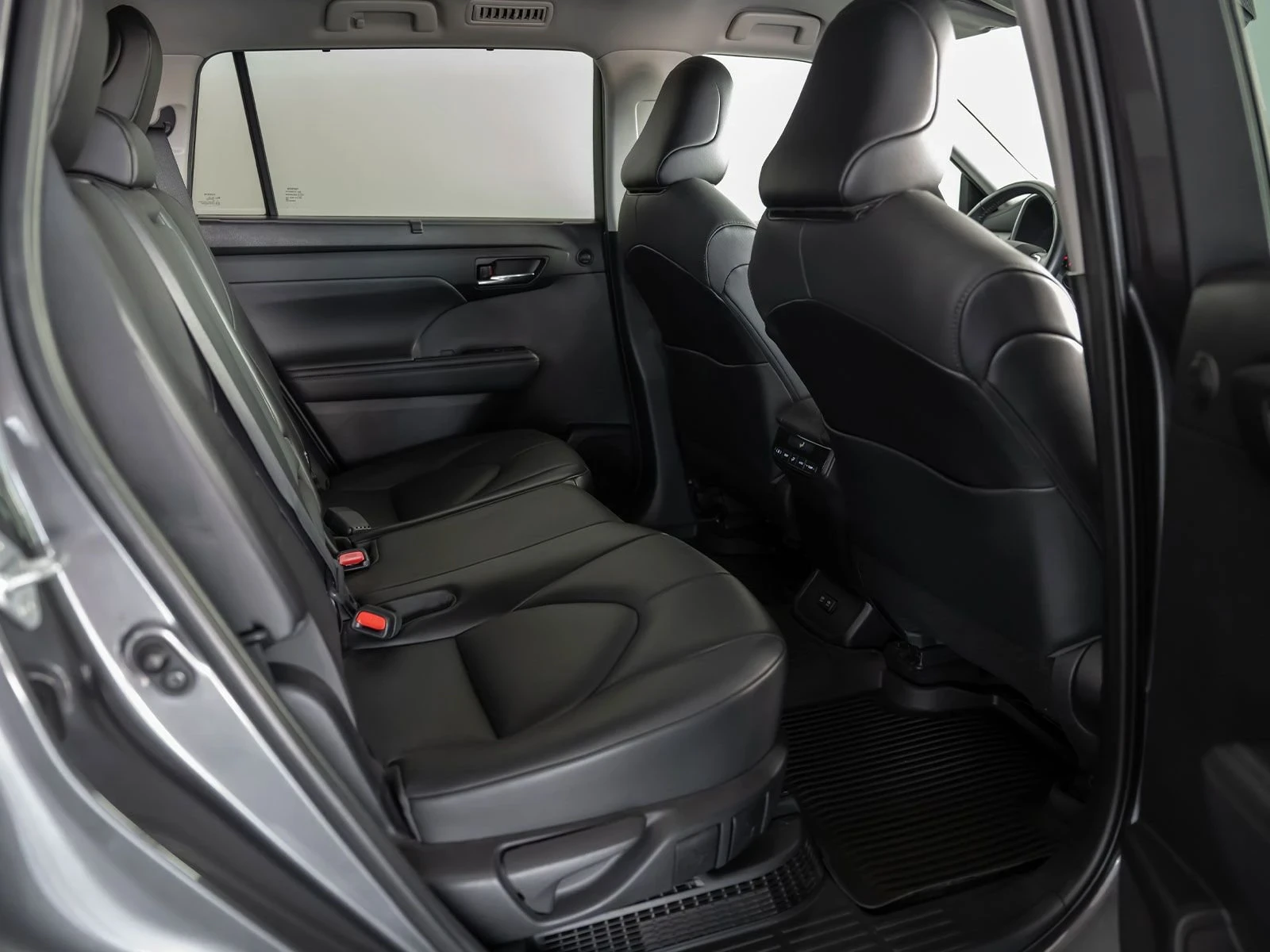 Toyota Highlander 2.5* HYBRID* COMFORT* AWD-I* E-CVT* ГАРАНЦИЯ, снимка 13 - Автомобили и джипове - 53768832