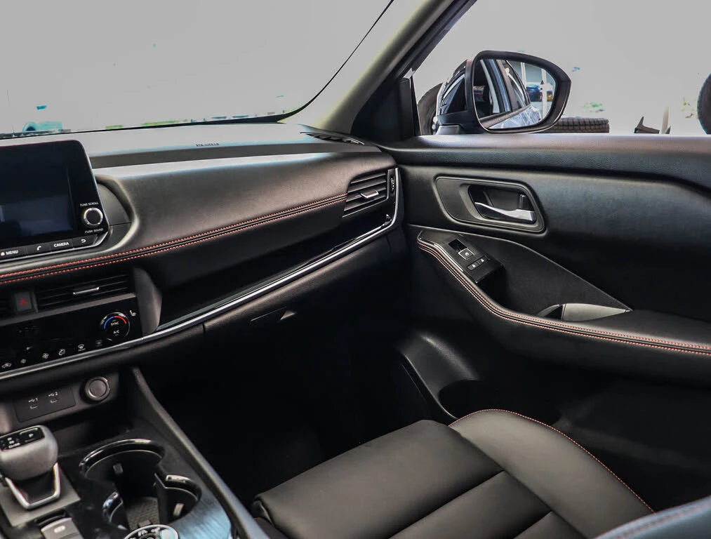 Nissan Rogue Rock Creek AWD, снимка 15 - Автомобили и джипове - 54227122