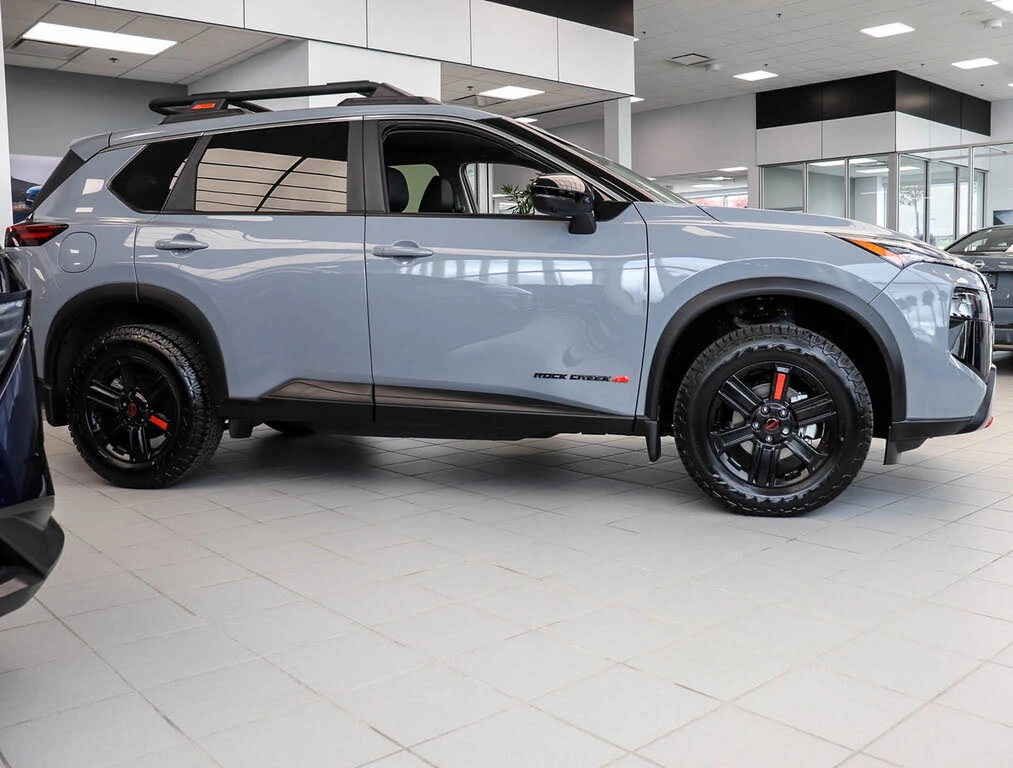 Nissan Rogue Rock Creek AWD, снимка 2 - Автомобили и джипове - 54227122