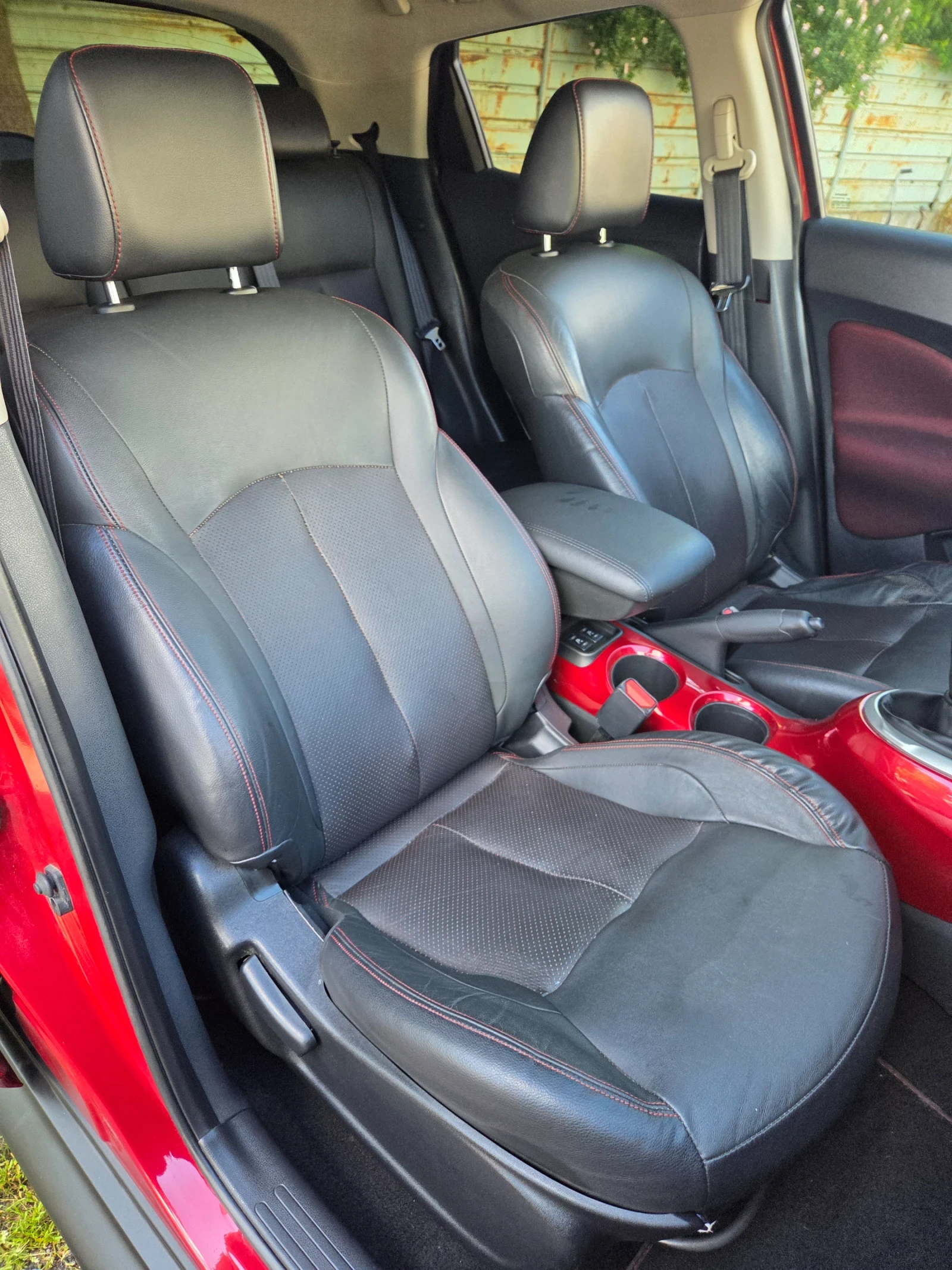Nissan Juke 1.6-БЕНЗИН-ТОП, снимка 12 - Автомобили и джипове - 54713210