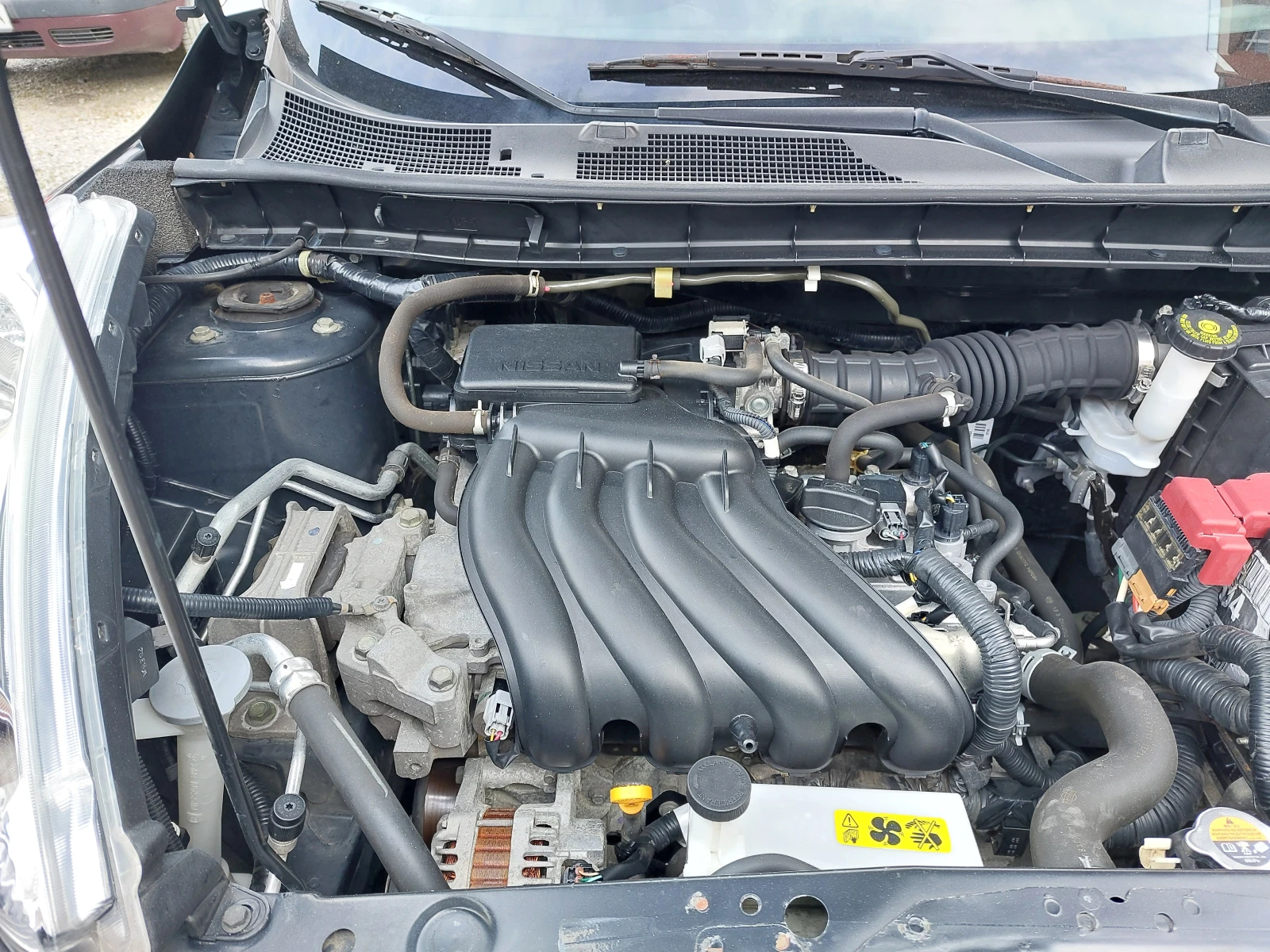 Nissan Juke 1.6i, снимка 12 - Автомобили и джипове - 55112031