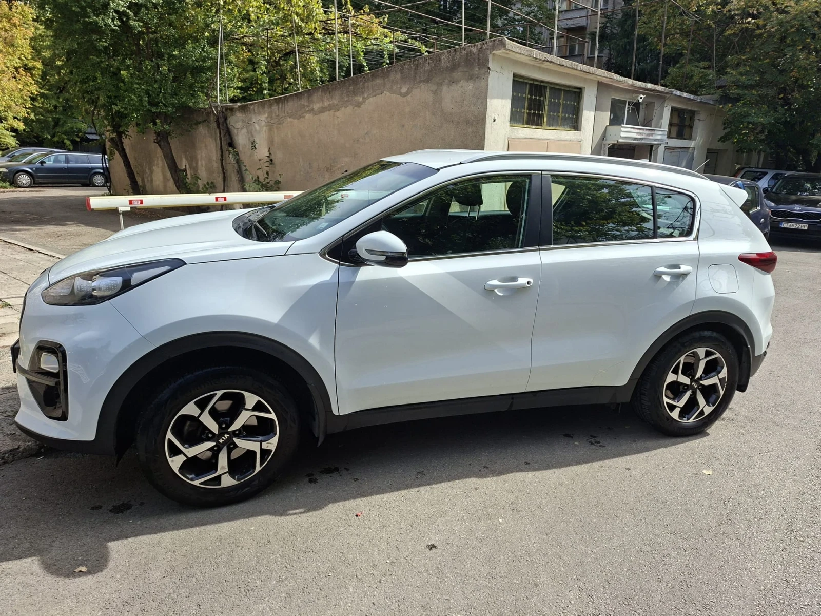 Kia Sportage, снимка 4 - Автомобили и джипове - 56516055