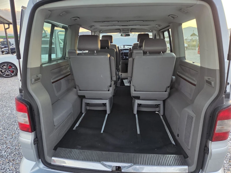 VW Multivan 2.5 TDI, Клима, Нави, Автомат, снимка 13 - Бусове и автобуси - 52171429