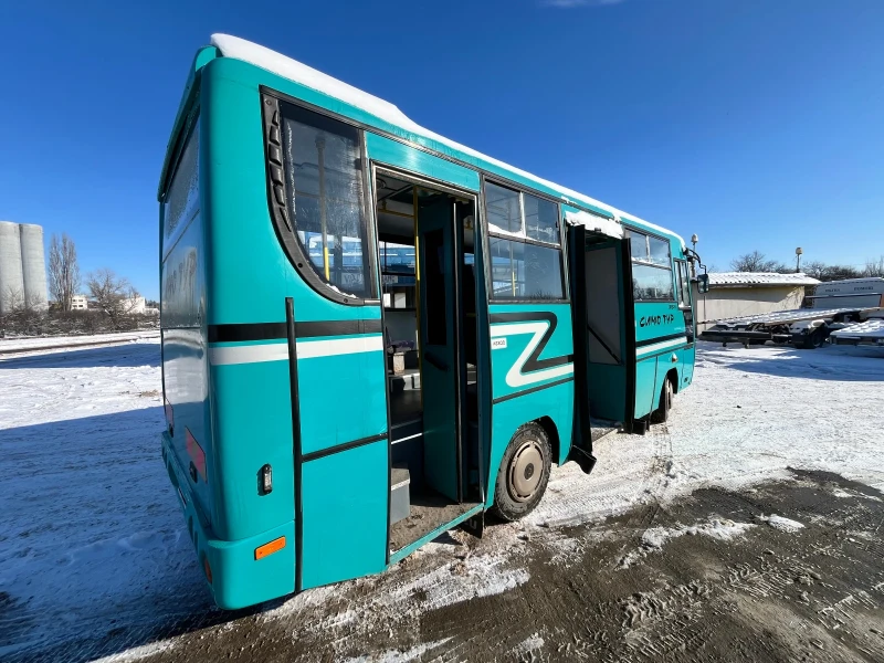 Isuzu Urban, снимка 3 - Бусове и автобуси - 53336234