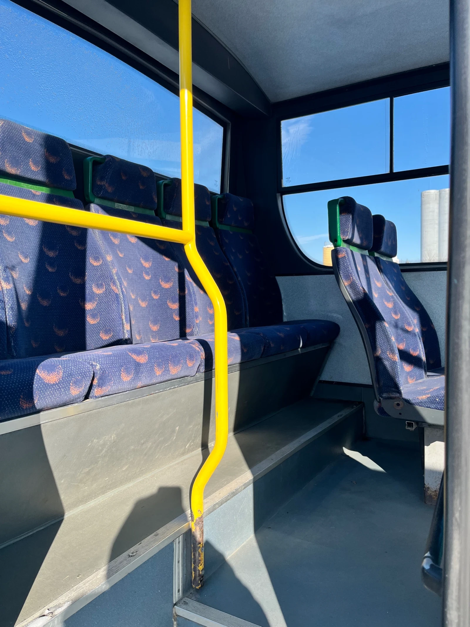 Isuzu Urban | Mobile.bg � ����������� 11