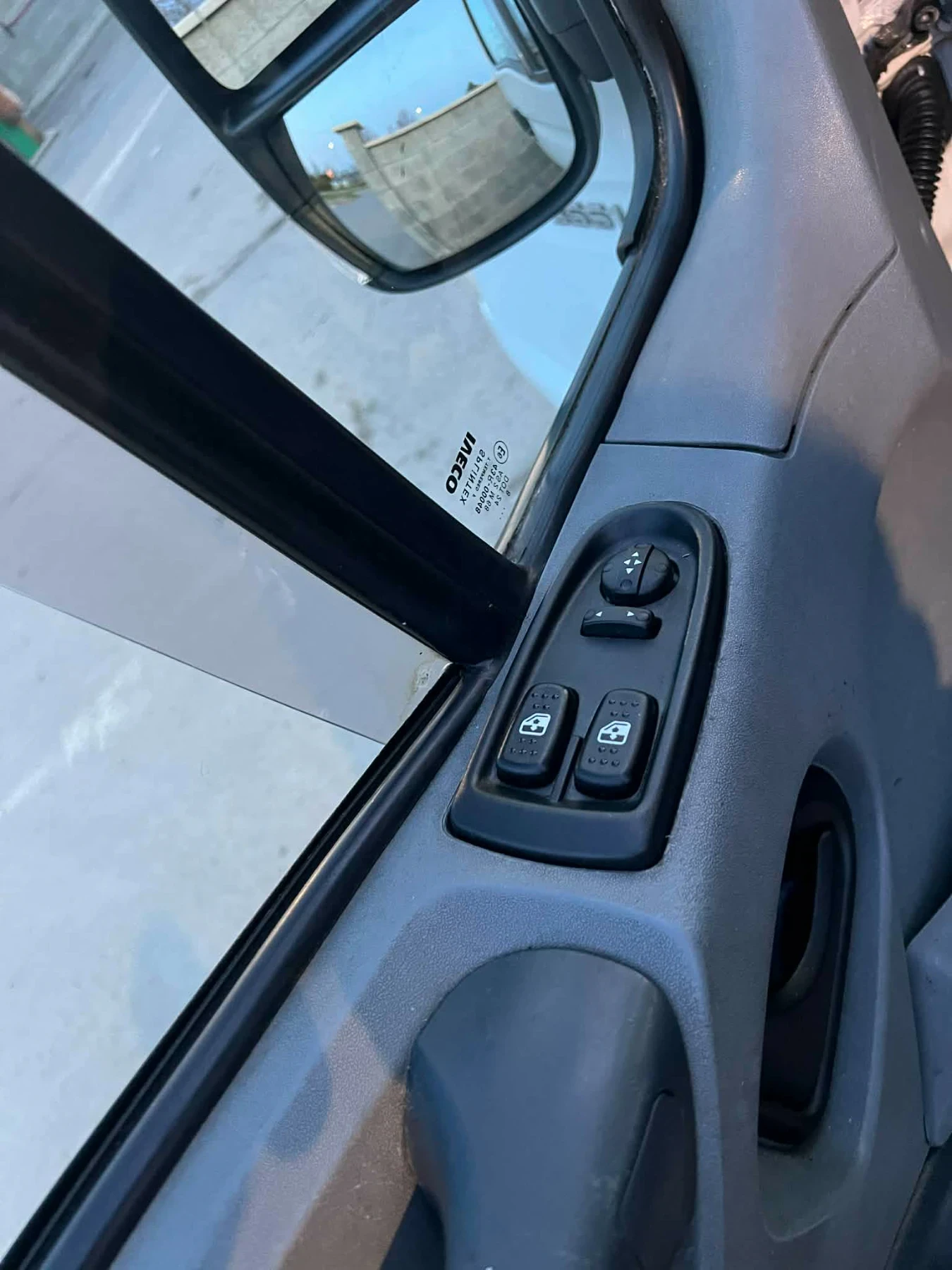 Iveco Daily, снимка 10 - Бусове и автобуси - 54284771