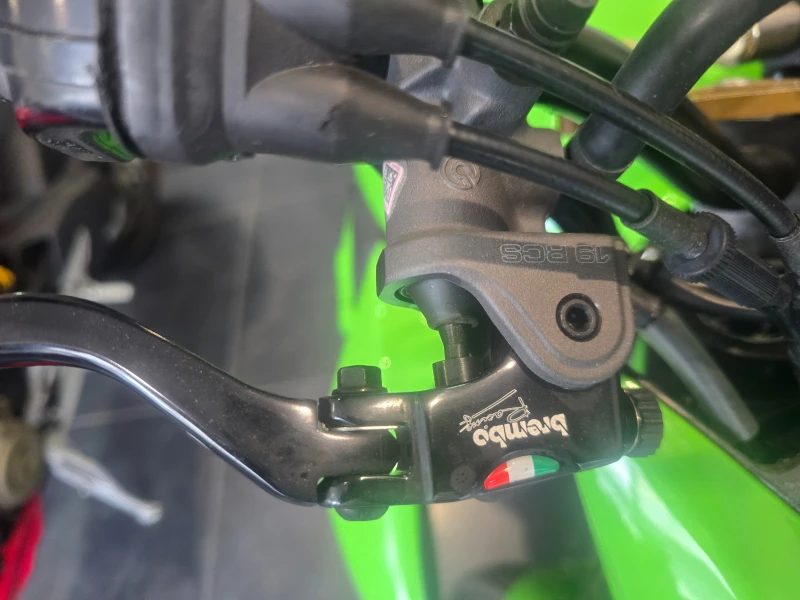 Kawasaki Z 1000, снимка 3 - Мотоциклети и мототехника - 53578126