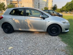 Toyota Auris  1.4 D4D / КОЖА, снимка 3