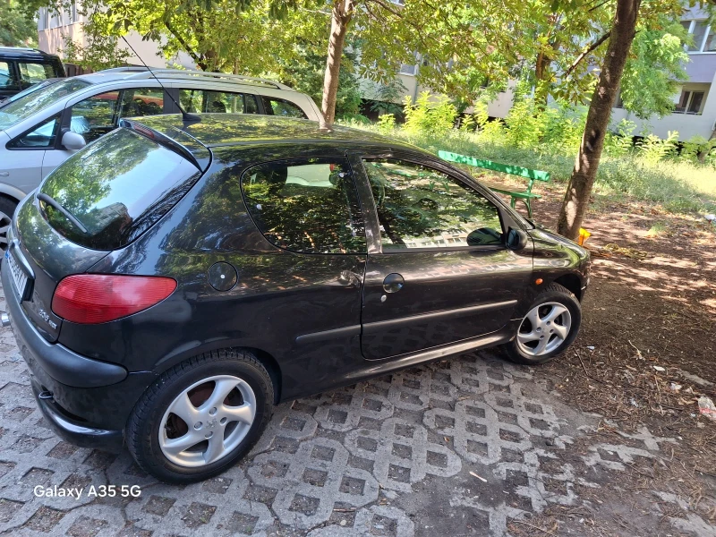 Peugeot 206, снимка 1 - Автомобили и джипове - 47506581