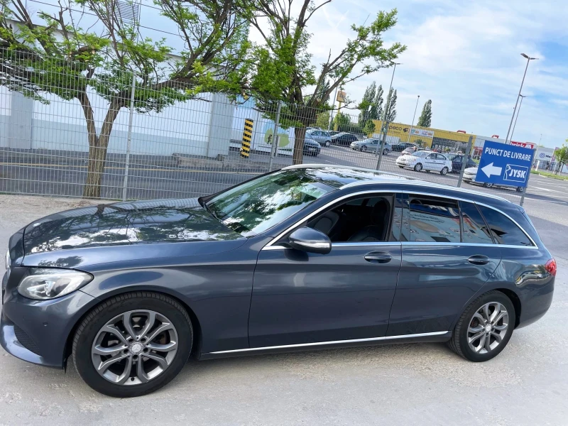 Mercedes-Benz C 220 Спешно , снимка 2 - Автомобили и джипове - 47510018