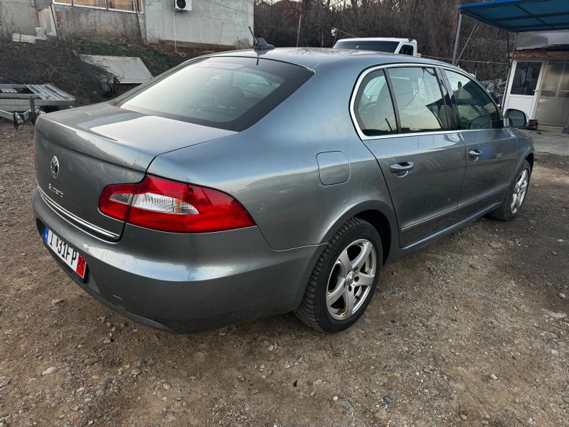 Skoda Superb 2.0TDI-170* AUTOMAT* BI XENON* NOV VNOS* , снимка 4 - Автомобили и джипове - 48732850