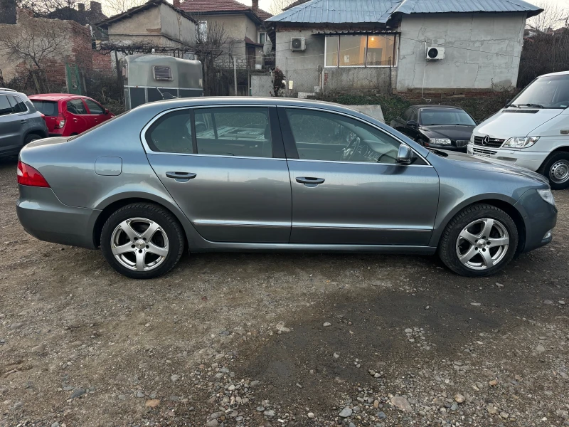 Skoda Superb 2.0TDI-170* AUTOMAT* BI XENON* NOV VNOS* , снимка 5 - Автомобили и джипове - 48732850