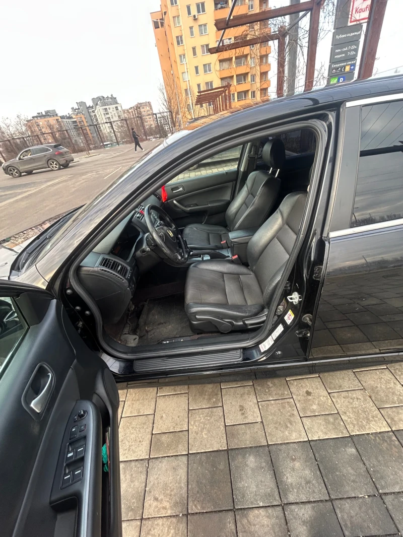 Honda Accord 2.2 CDI, снимка 6 - Автомобили и джипове - 48788999