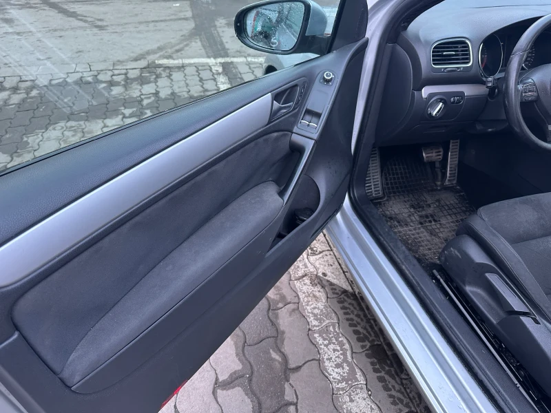 VW Golf 2.0TDI, снимка 11 - Автомобили и джипове - 49316845