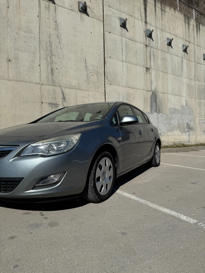 Opel Astra 1.6, снимка 3 - Автомобили и джипове - 49589487