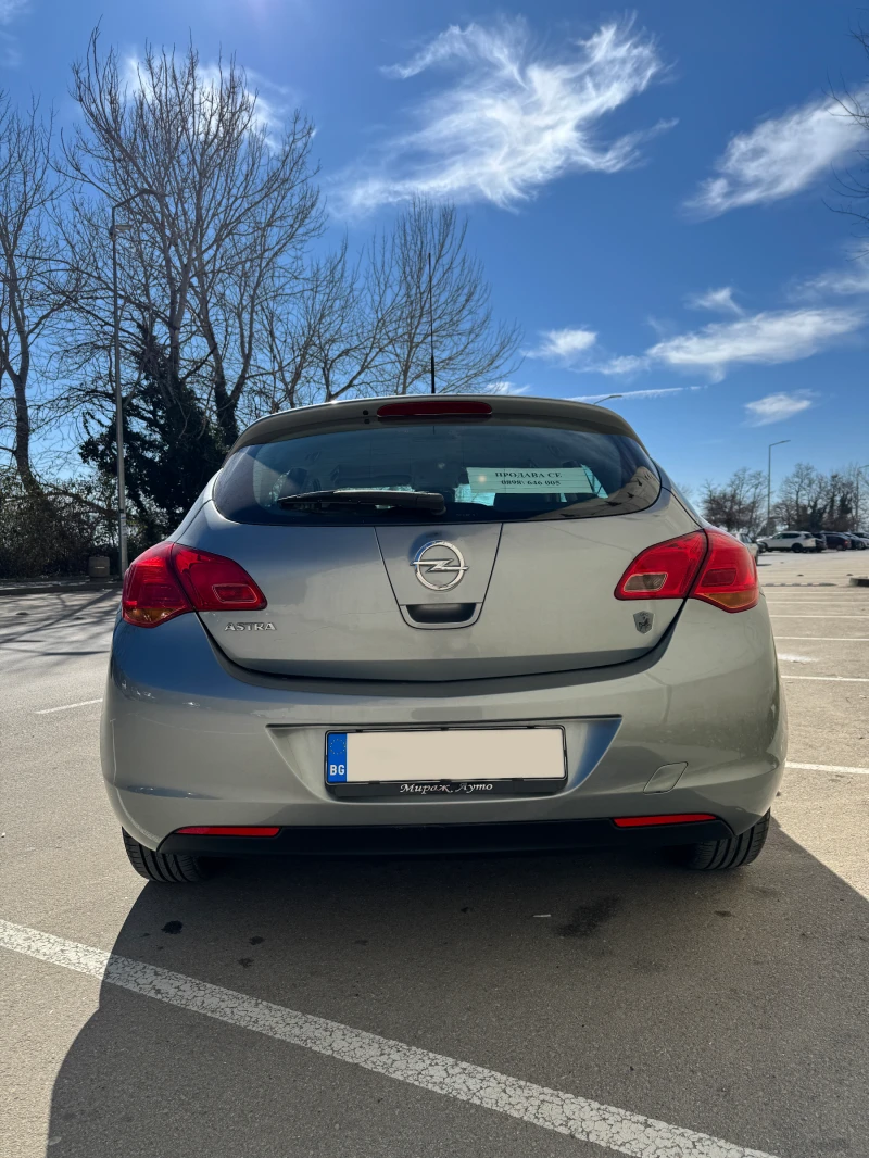 Opel Astra 1.6, снимка 5 - Автомобили и джипове - 49589487