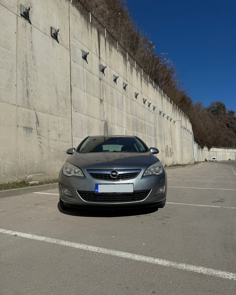 Opel Astra 1.6, снимка 1 - Автомобили и джипове - 49589487