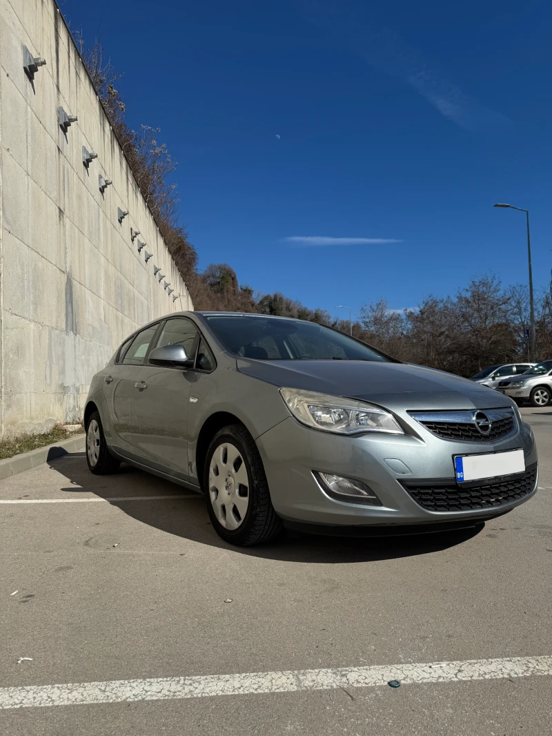 Opel Astra 1.6, снимка 2 - Автомобили и джипове - 49589487