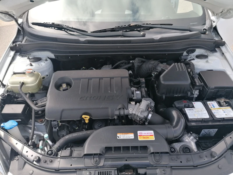 Kia Ceed 1.6 CRDI 6sk , снимка 7 - Автомобили и джипове - 51353107