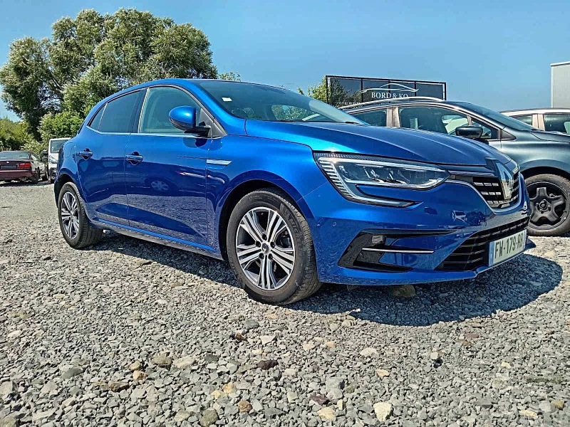 Renault Megane AUTOMATIC, снимка 3 - Автомобили и джипове - 50696397