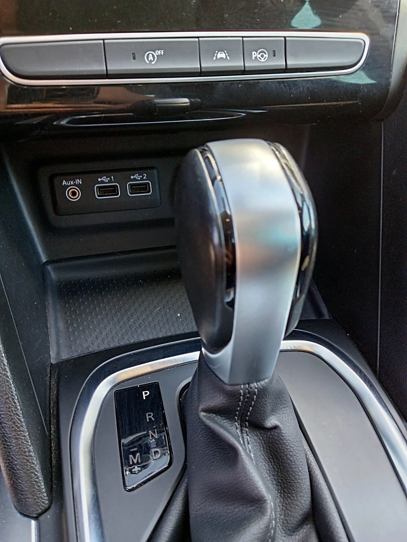 Renault Megane AUTOMATIC, снимка 15 - Автомобили и джипове - 50696397