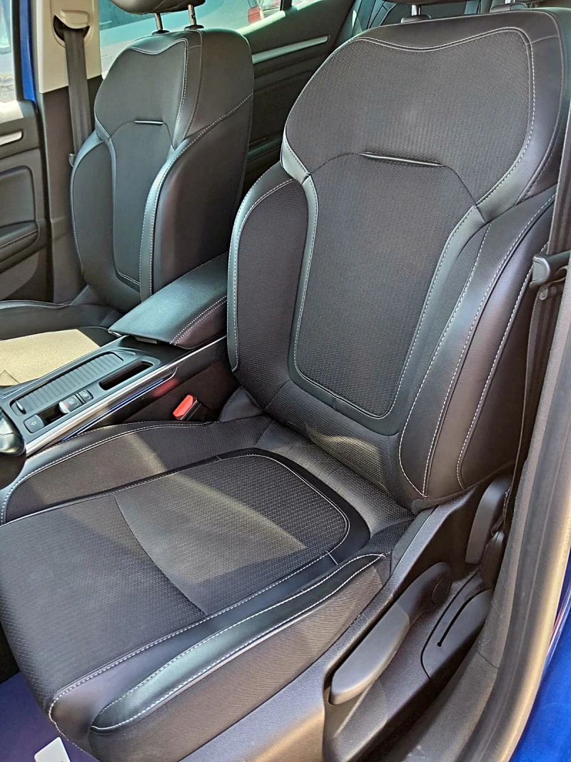 Renault Megane AUTOMATIC, снимка 8 - Автомобили и джипове - 50696397