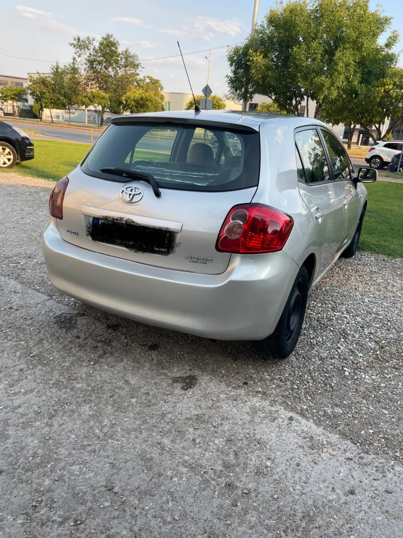Toyota Auris  1.4 D4D / КОЖА, снимка 8 - Автомобили и джипове - 51996332