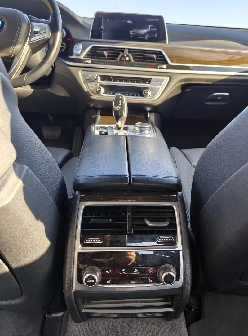 BMW 740 LD xDrive, снимка 14 - Автомобили и джипове - 52291775