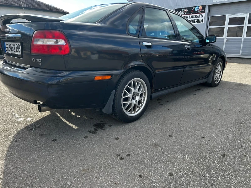 Volvo S40 1.8i, снимка 3 - Автомобили и джипове - 52944307