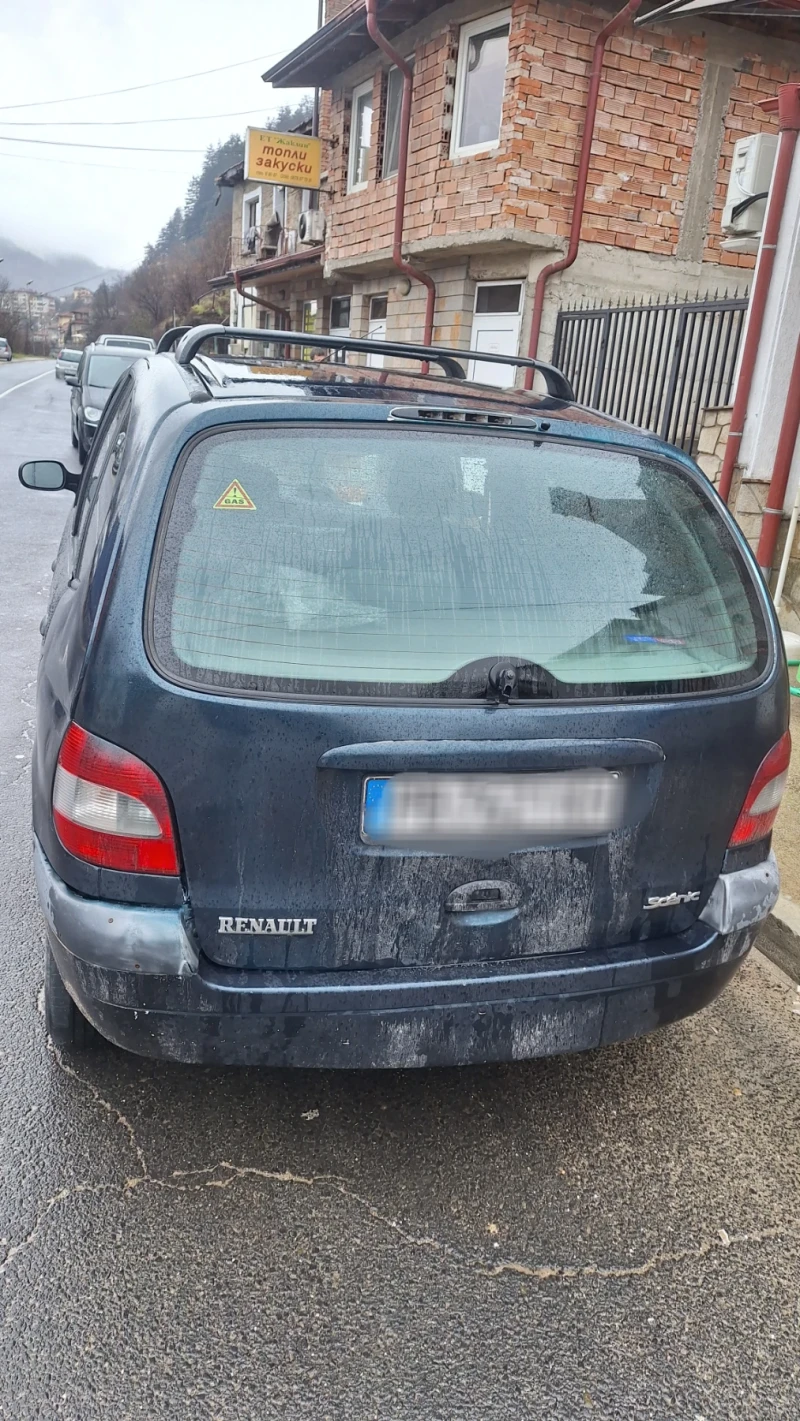 Renault Scenic Опслушен, снимка 4 - Автомобили и джипове - 53579093