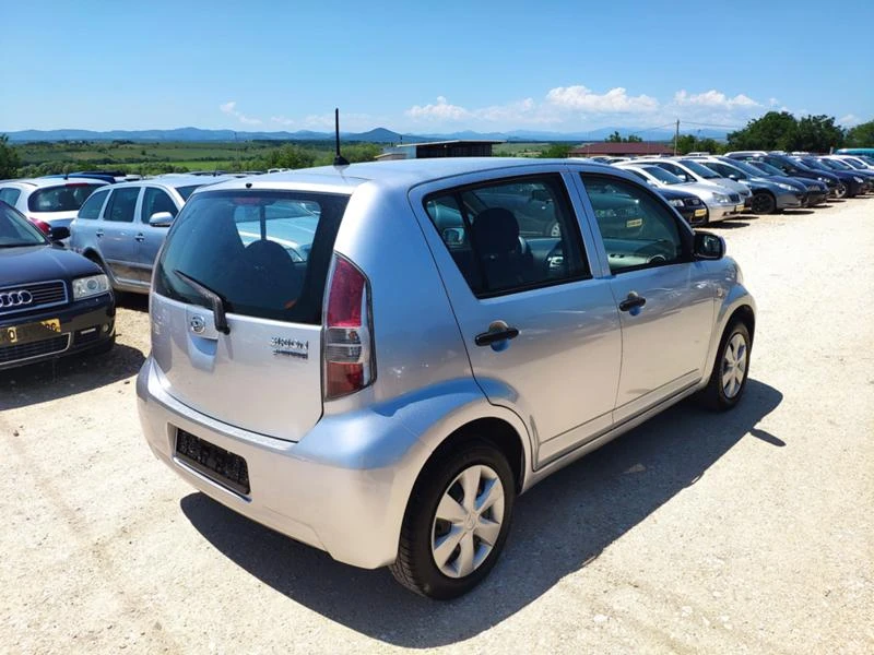 Daihatsu Sirion 1.0i - изображение 4