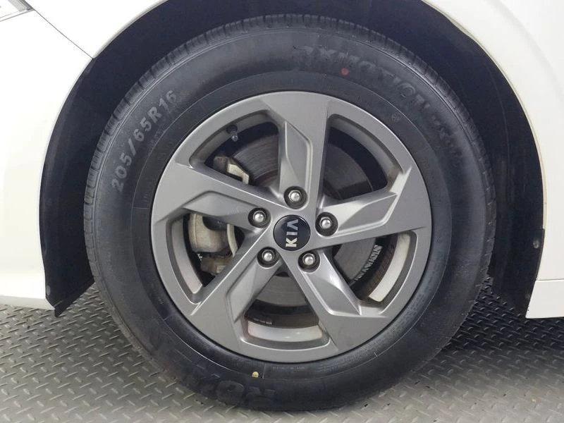 Kia K5 2.0 LPI(Renter car)| 150к.с.| ВКЛ.ТЕХНОТЕСТ, снимка 5 - Автомобили и джипове - 55663720