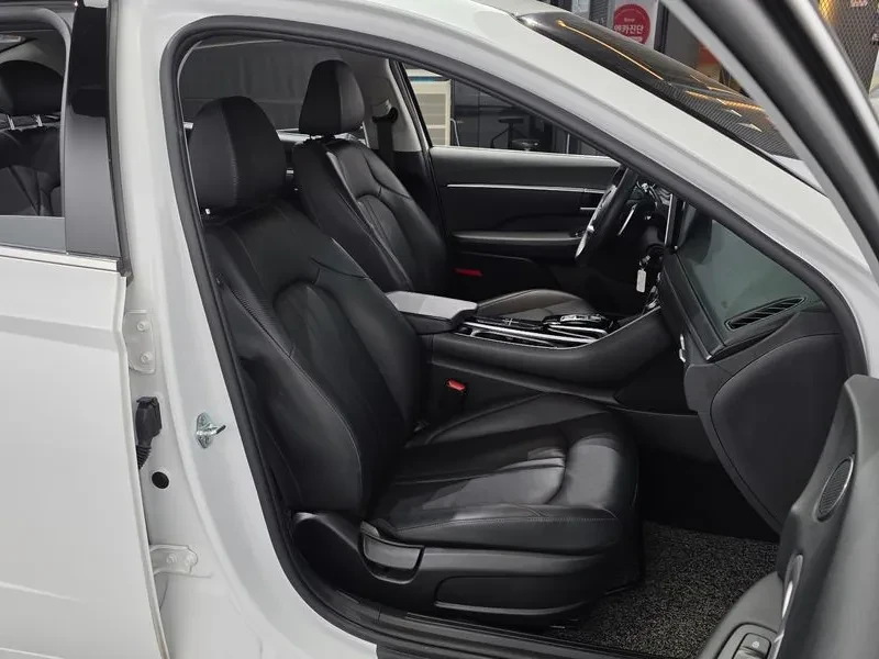 Hyundai Sonata 1.6 Turbo Smart, снимка 12 - Автомобили и джипове - 55784823