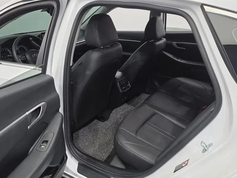 Hyundai Sonata 1.6 Turbo Smart, снимка 11 - Автомобили и джипове - 55784823