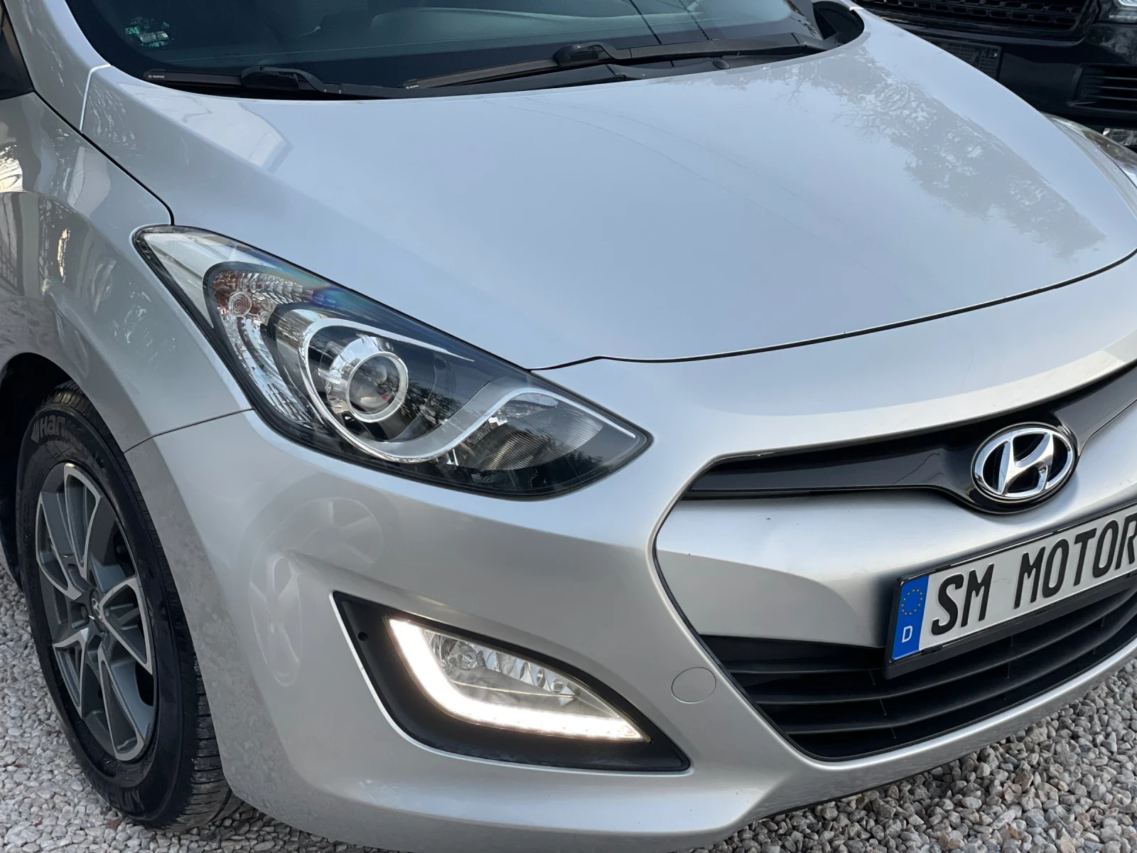 Hyundai I30 1.4i 1-ВИ Собст. ПЪЛЕН СЕРВИЗ - изображение 4