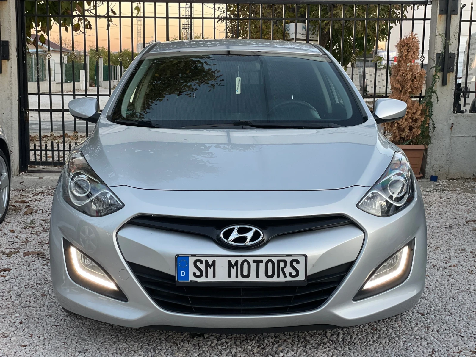 Hyundai I30 1.4i 1-ВИ Собст. ПЪЛЕН СЕРВИЗ - [1] 