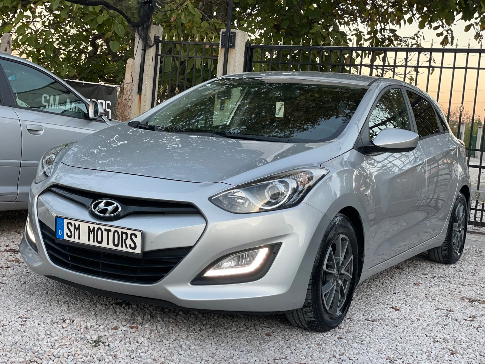 Hyundai I30 1.4i 1-ВИ Собст. ПЪЛЕН СЕРВИЗ - изображение 2