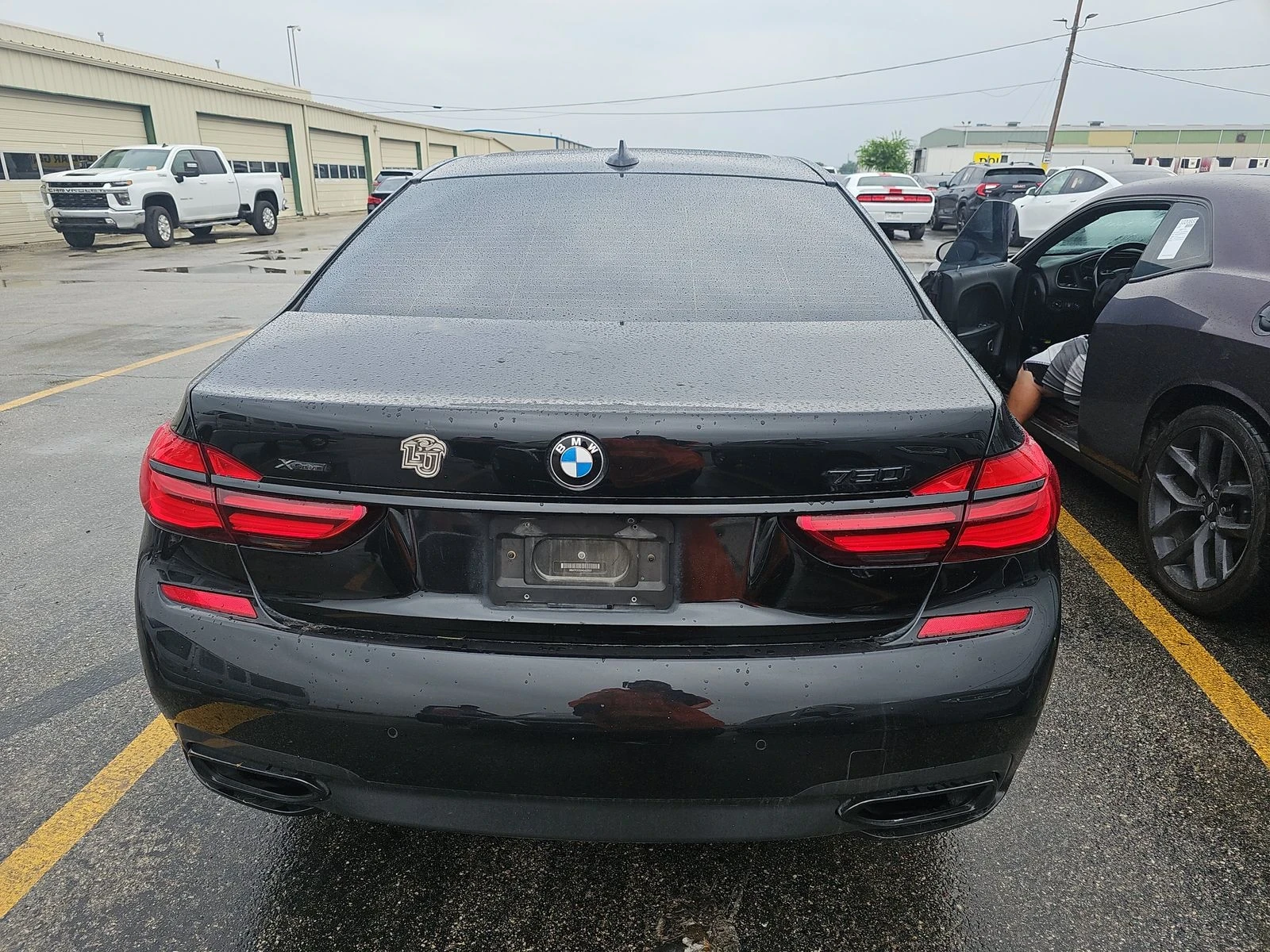 BMW 750  - изображение 4
