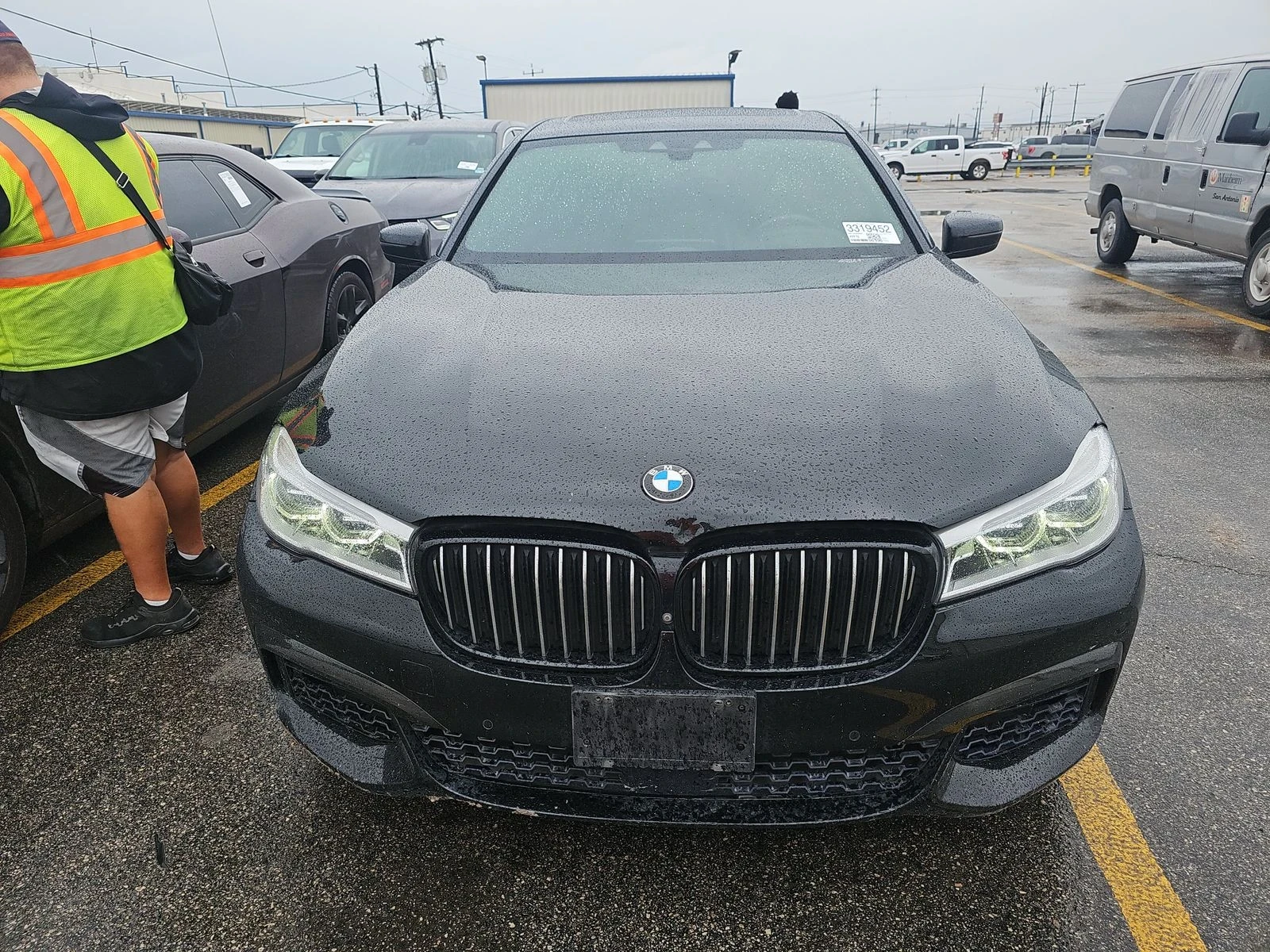 BMW 750  - изображение 2