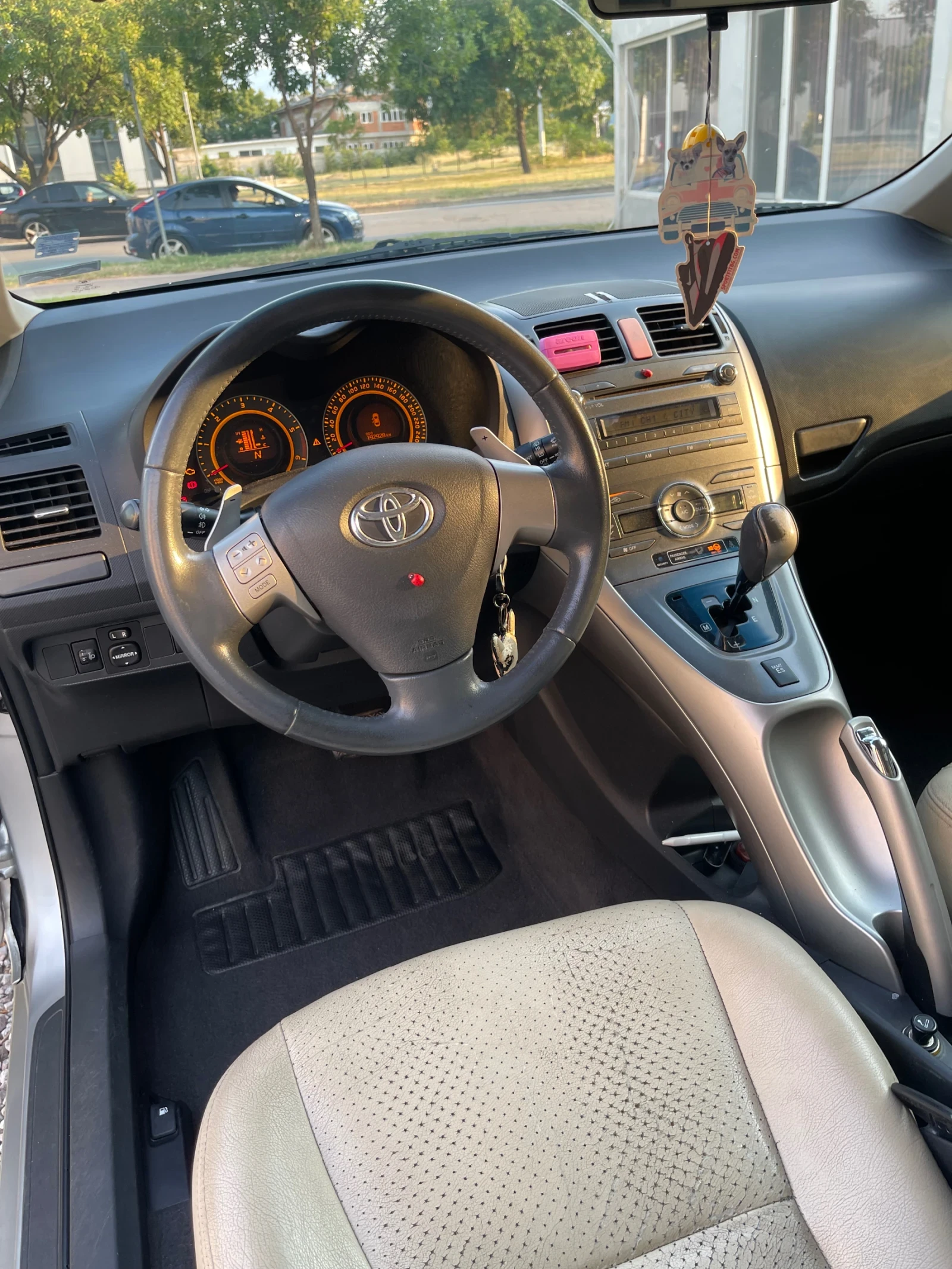 Toyota Auris  1.4 D4D / ���� | Mobile.bg � ����������� 16