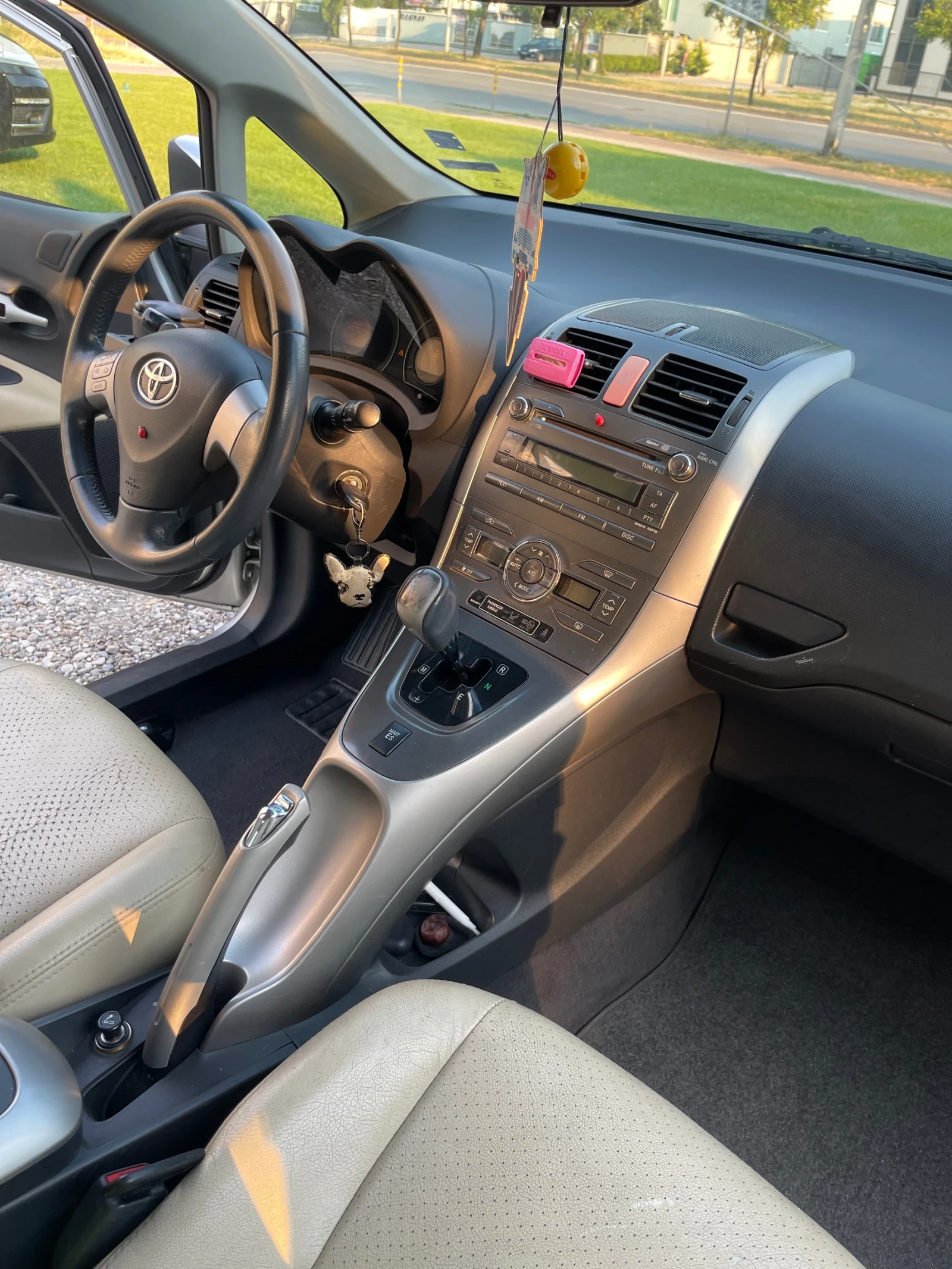 Toyota Auris  1.4 D4D / ���� | Mobile.bg � ����������� 17