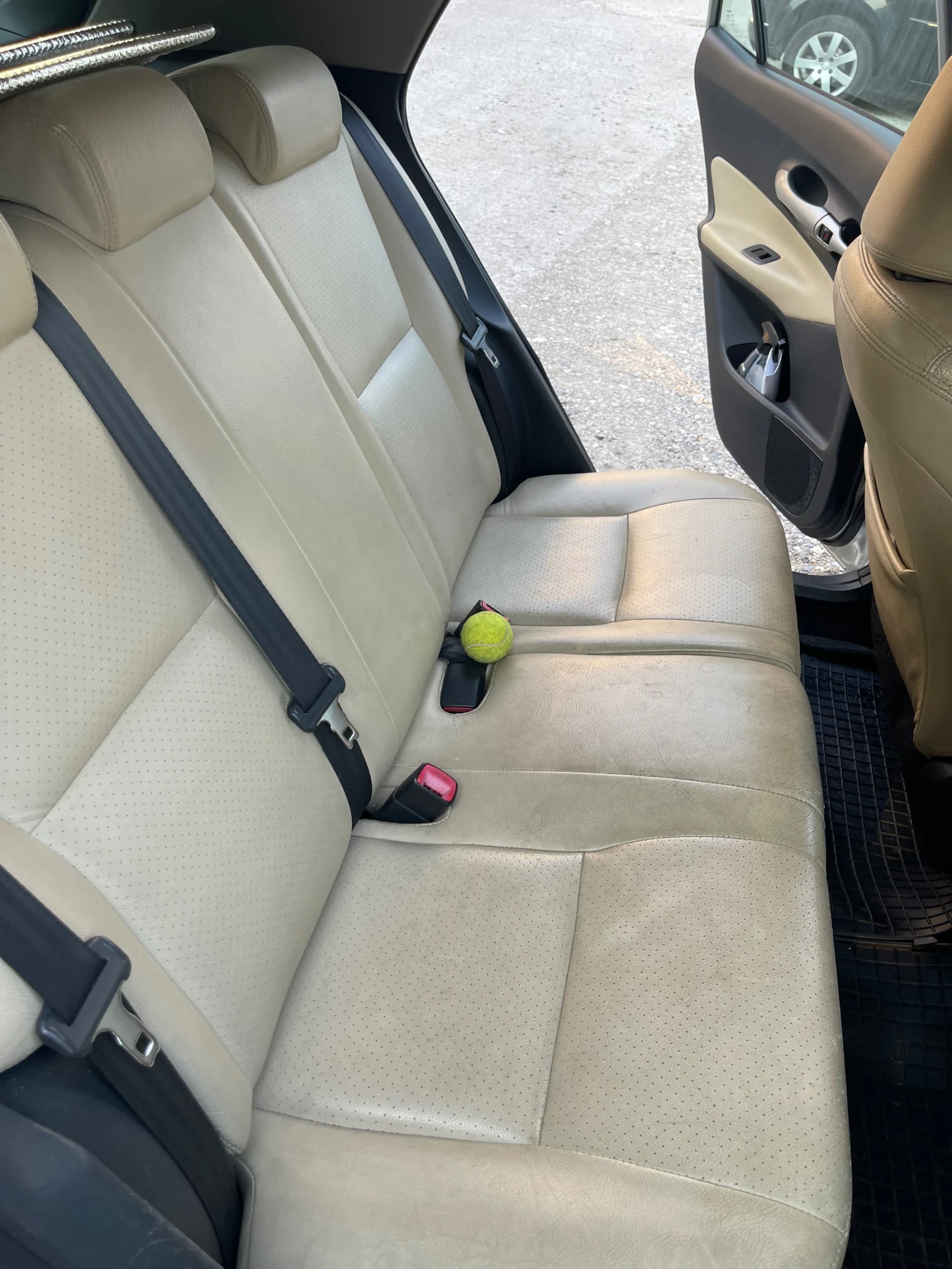 Toyota Auris  1.4 D4D / ���� | Mobile.bg � ����������� 12