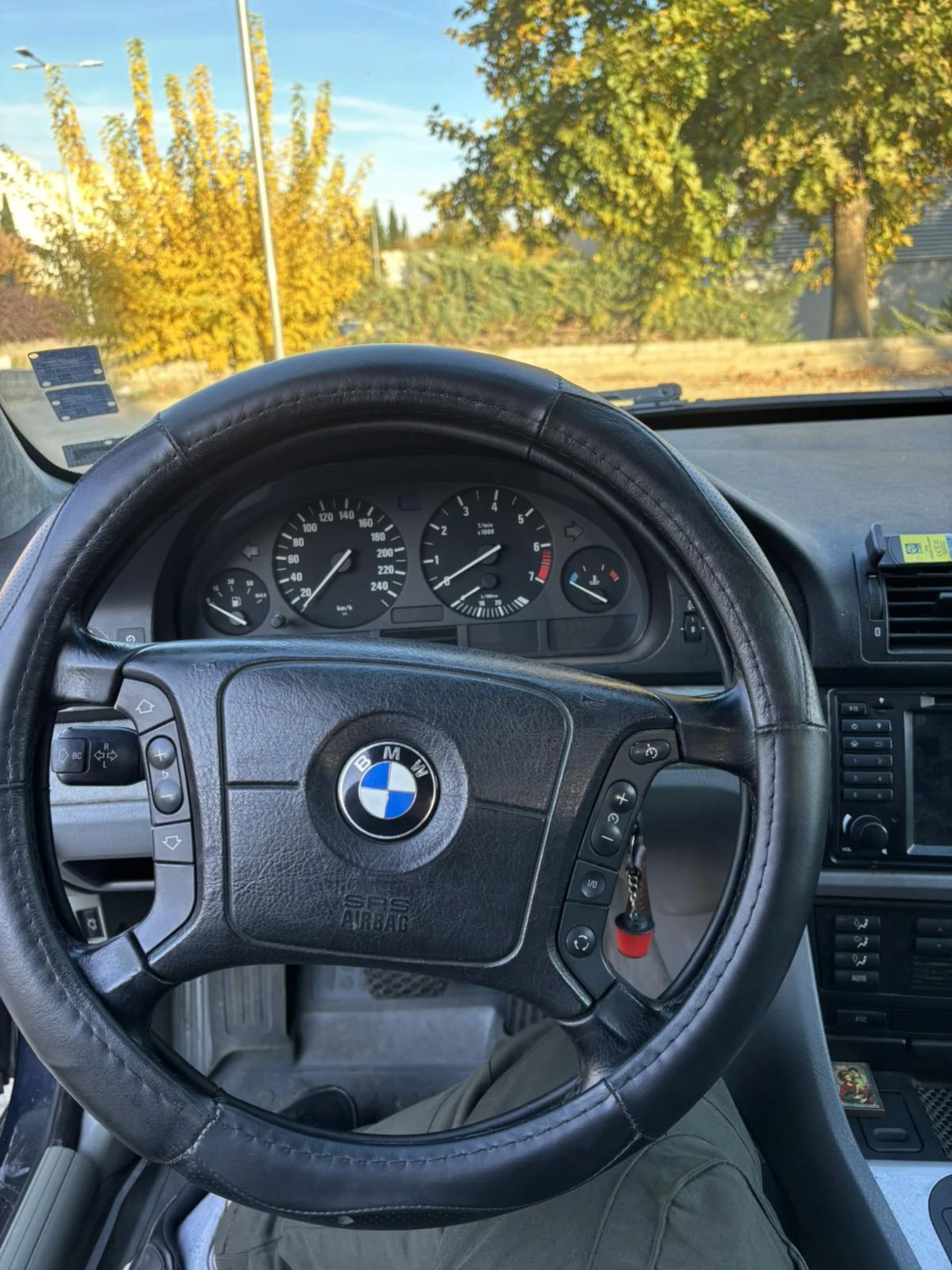 BMW 523 2.5i - изображение 7