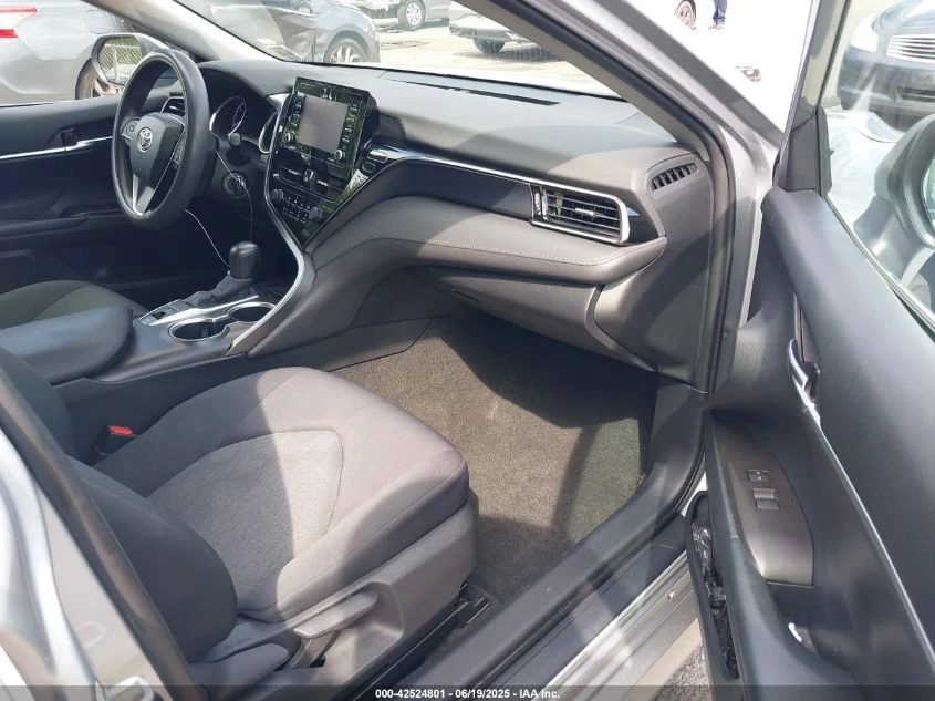 Toyota Camry 2.5L I-4 DI, DOHC, VVT, 202HP All Wheel Drive - изображение 10