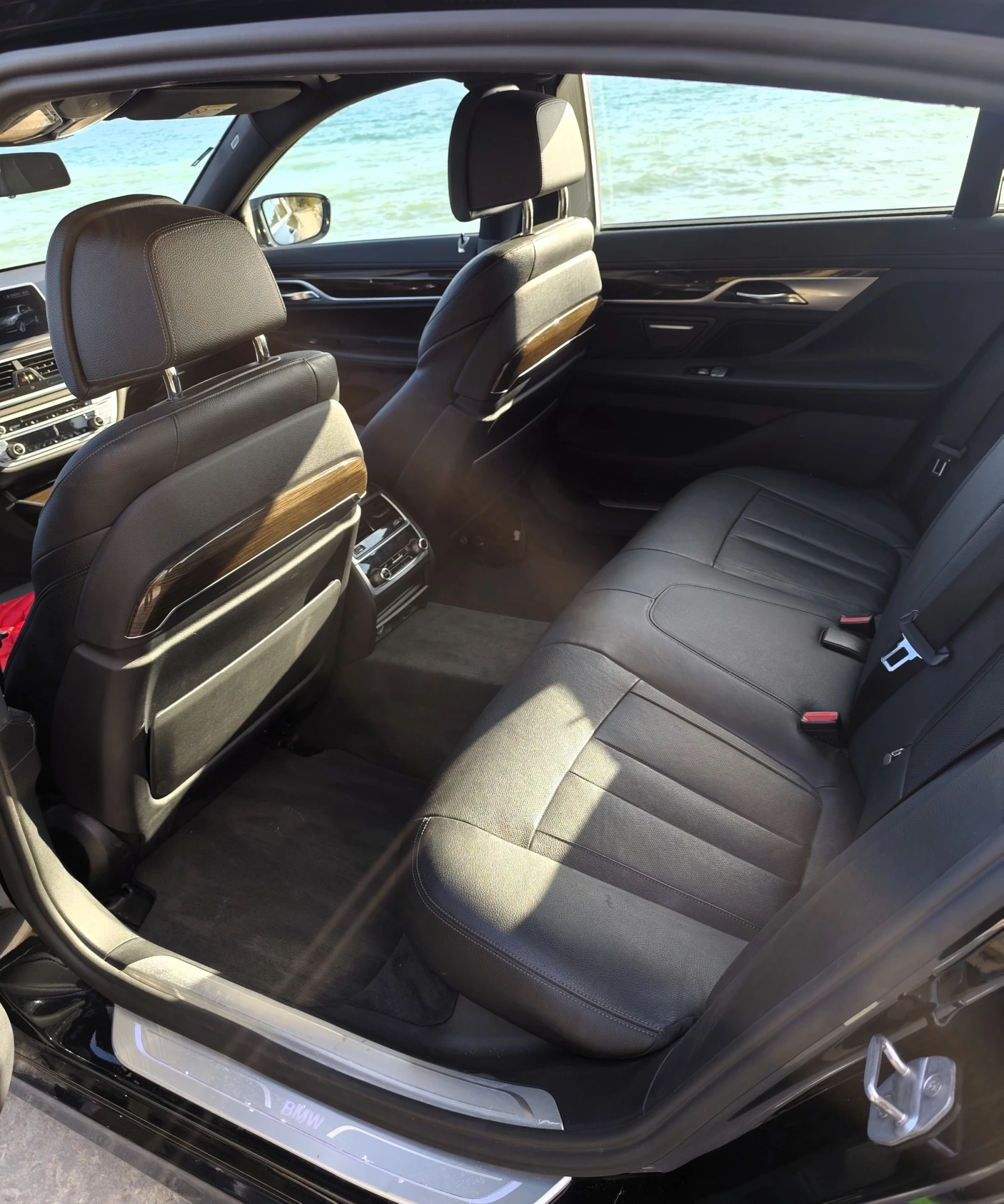 BMW 740 LD xDrive - изображение 7