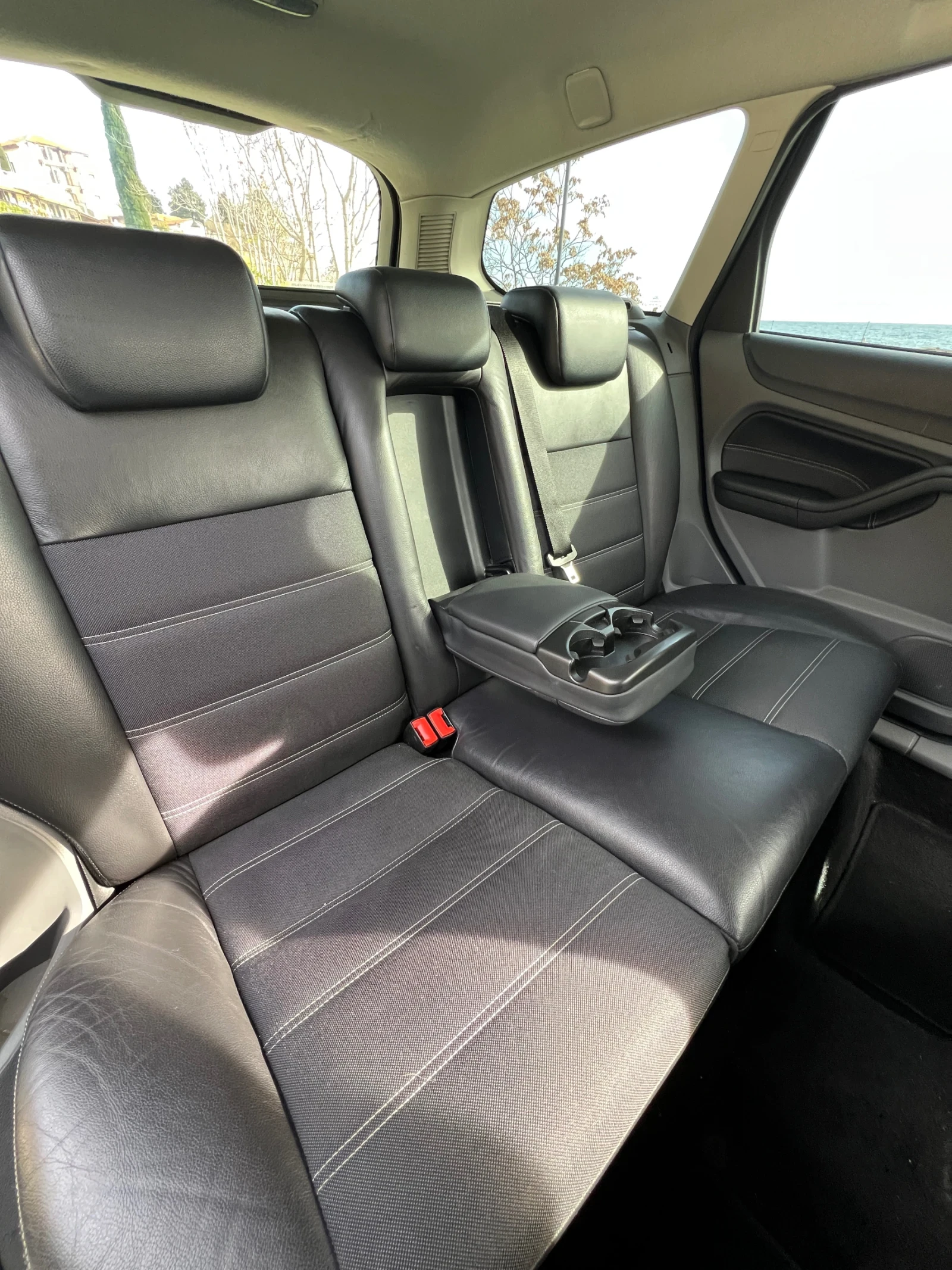 Ford Focus 1.6 TDCI - изображение 8