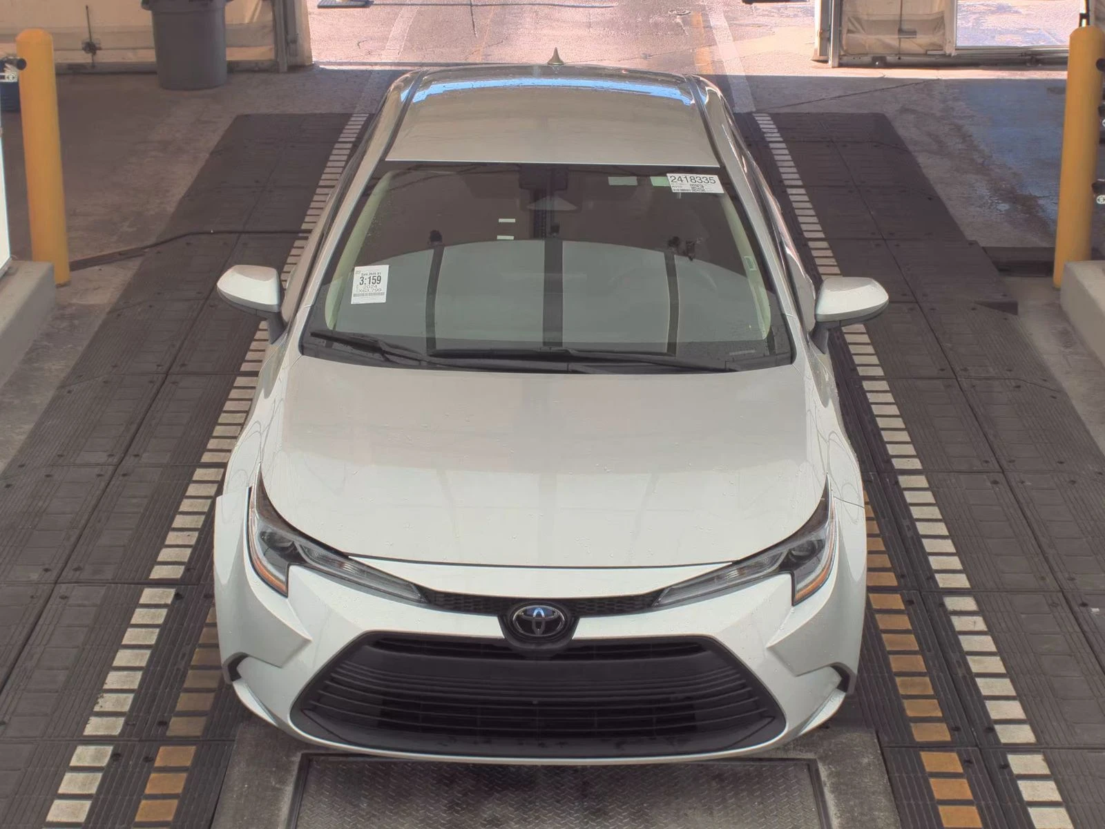 Toyota Corolla LE  - изображение 2