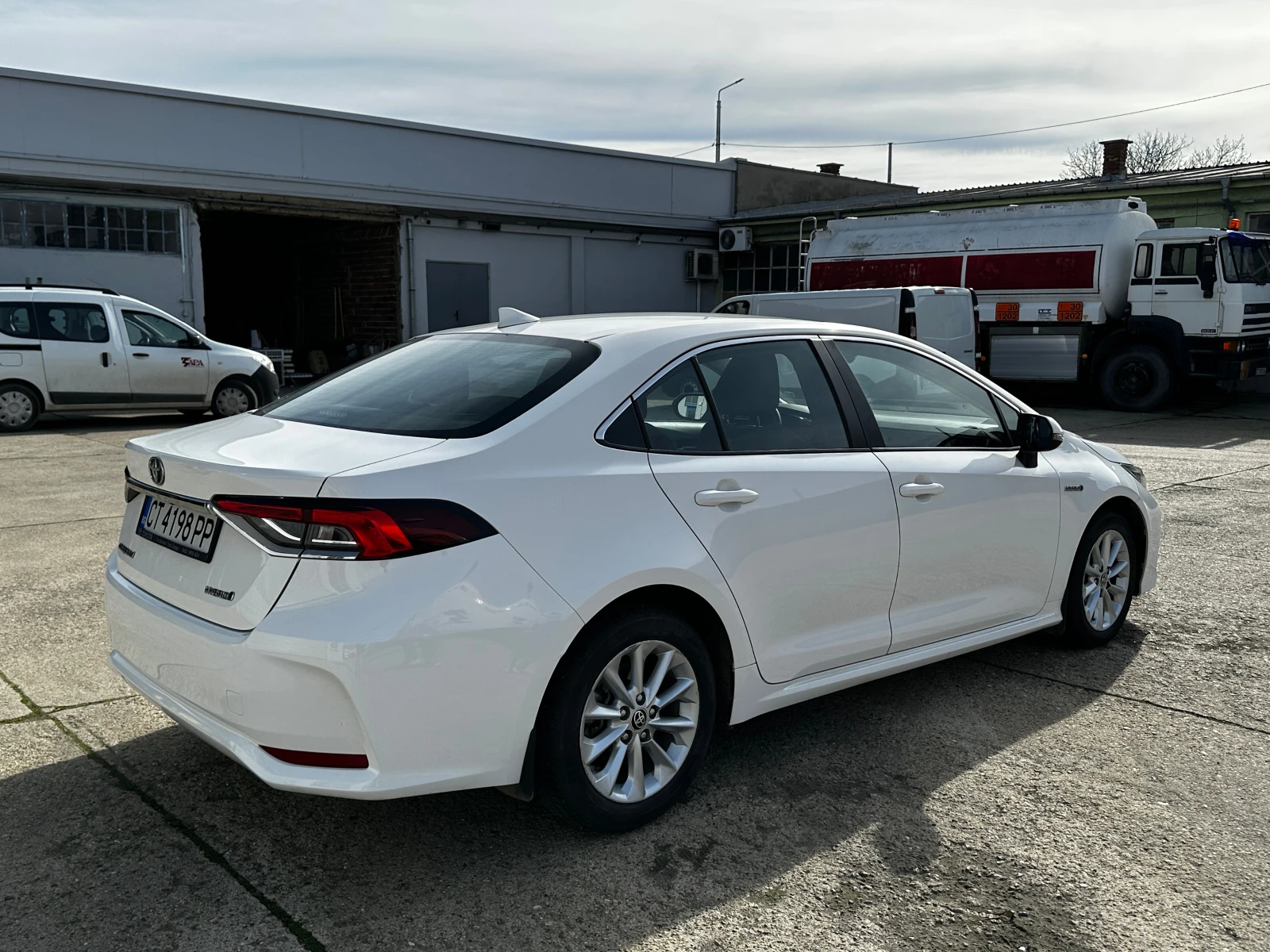 Toyota Corolla | Mobile.bg � ����������� 2