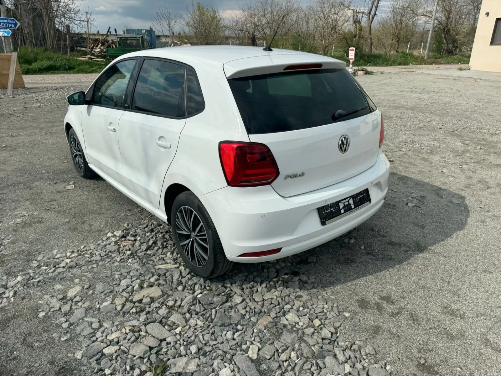 VW Polo 1.0 ALLSTAR, снимка 3 - Автомобили и джипове - 53784800