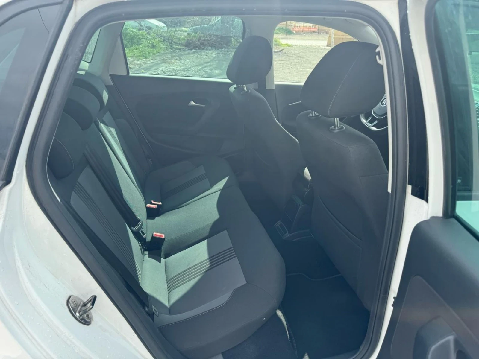 VW Polo 1.0 ALLSTAR, снимка 8 - Автомобили и джипове - 54796927